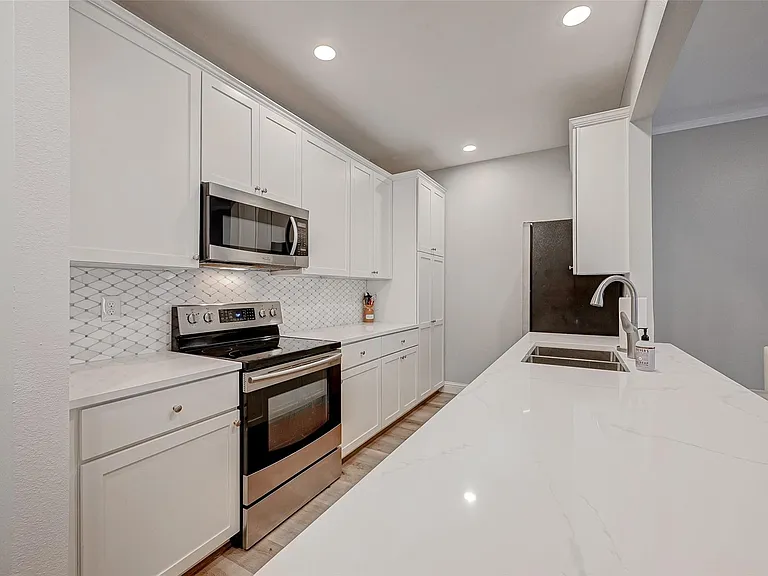 8077 El Mundo St #8077 — Photo 16