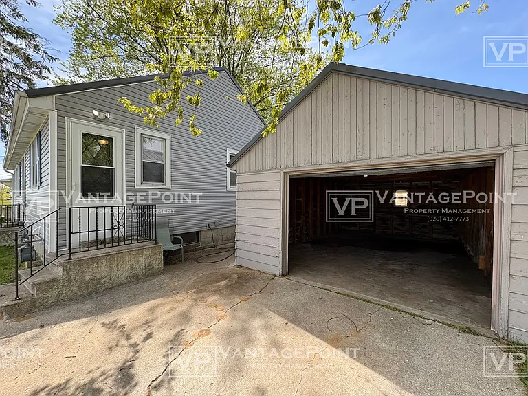 714 Buchholz St — Photo 17