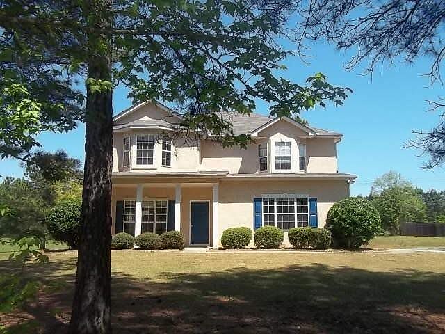 1st image of 69 Woodlake Dr