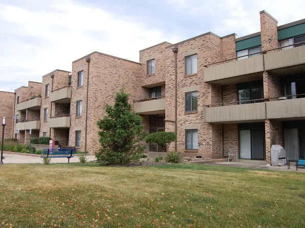 1919 Prairie Sq Unit 102, Schaumburg, IL 60173