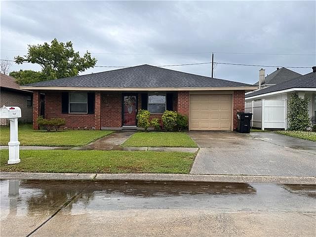 1st image of 3629 Charles Dr