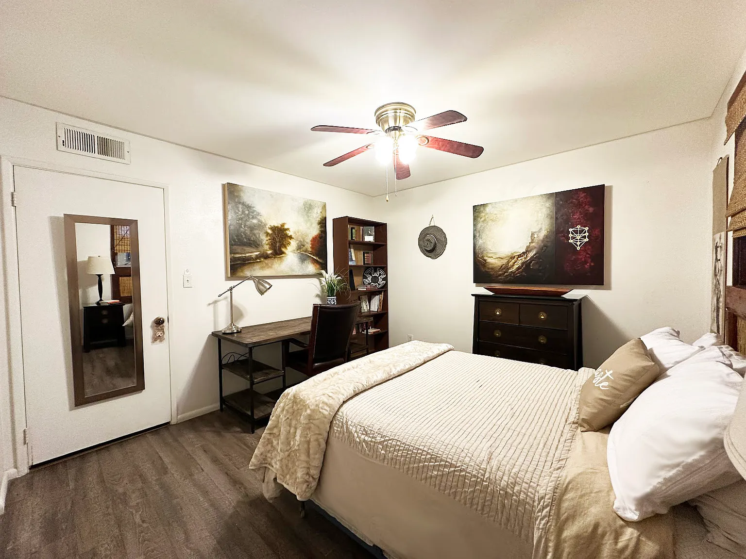 4 bed, 1650 sqft, $750 — Photo 4