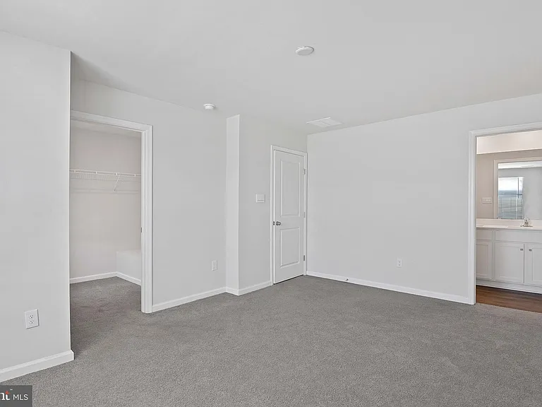 37 Arlotta St #37 — Photo 15