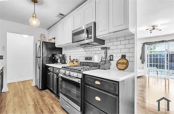 425 E Tabor Ave — Photo 3