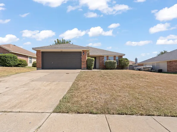 832 Beaver Creek Dr, Burleson, TX 76028