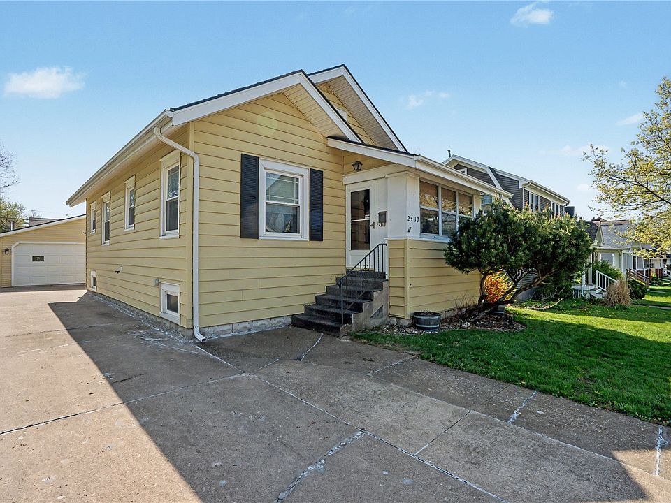 1st image of 2517 B Ave NE