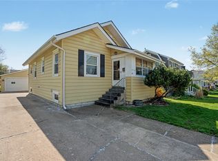 2517 B Ave NE, Cedar Rapids, IA 52402