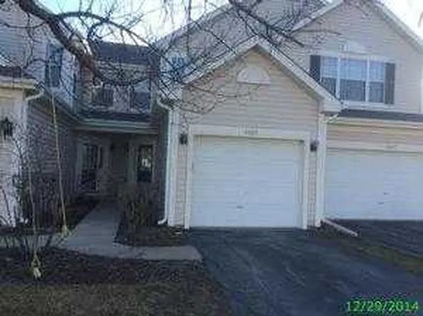 4523 W Quill Ln, Waukegan, IL 60085