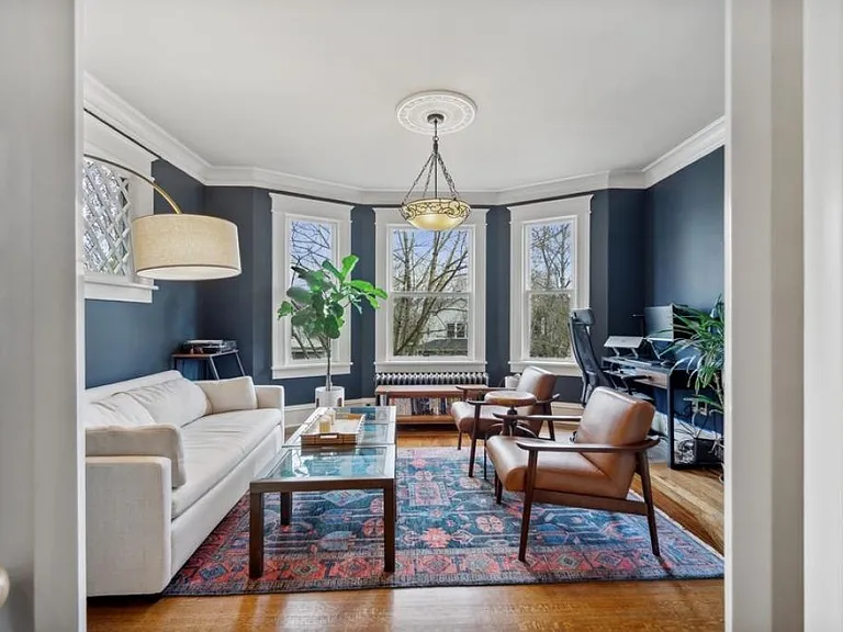 521 16th Ave E #4 — Photo 3