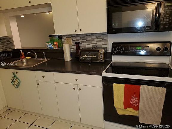 4th image of 8635 NW 8th St APT 423