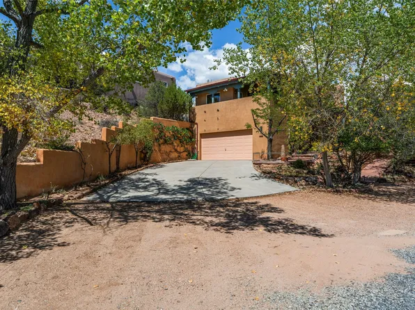 233 Camino De La Sierra, Santa Fe, NM 87501