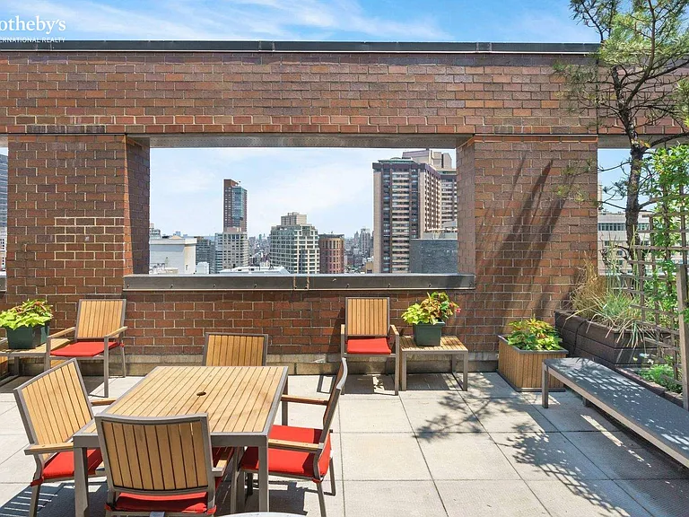 30 W 61st St #15B — Photo 7