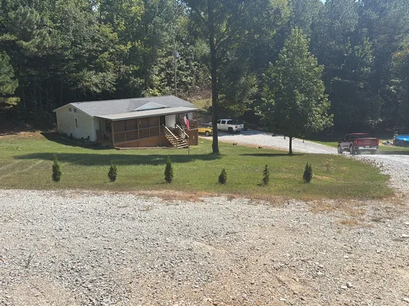 1765 Green Ck Rd, Bruceton, TN 38317