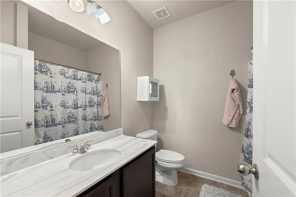 Building Photo - 4202 Chatham Ridge Dr