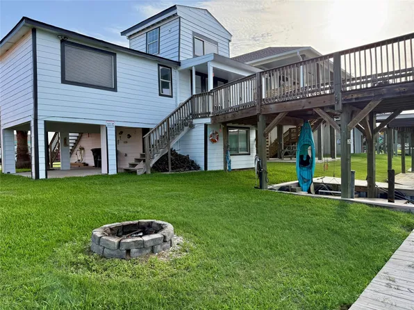 1517 County Road 201, Bay City, TX 77414