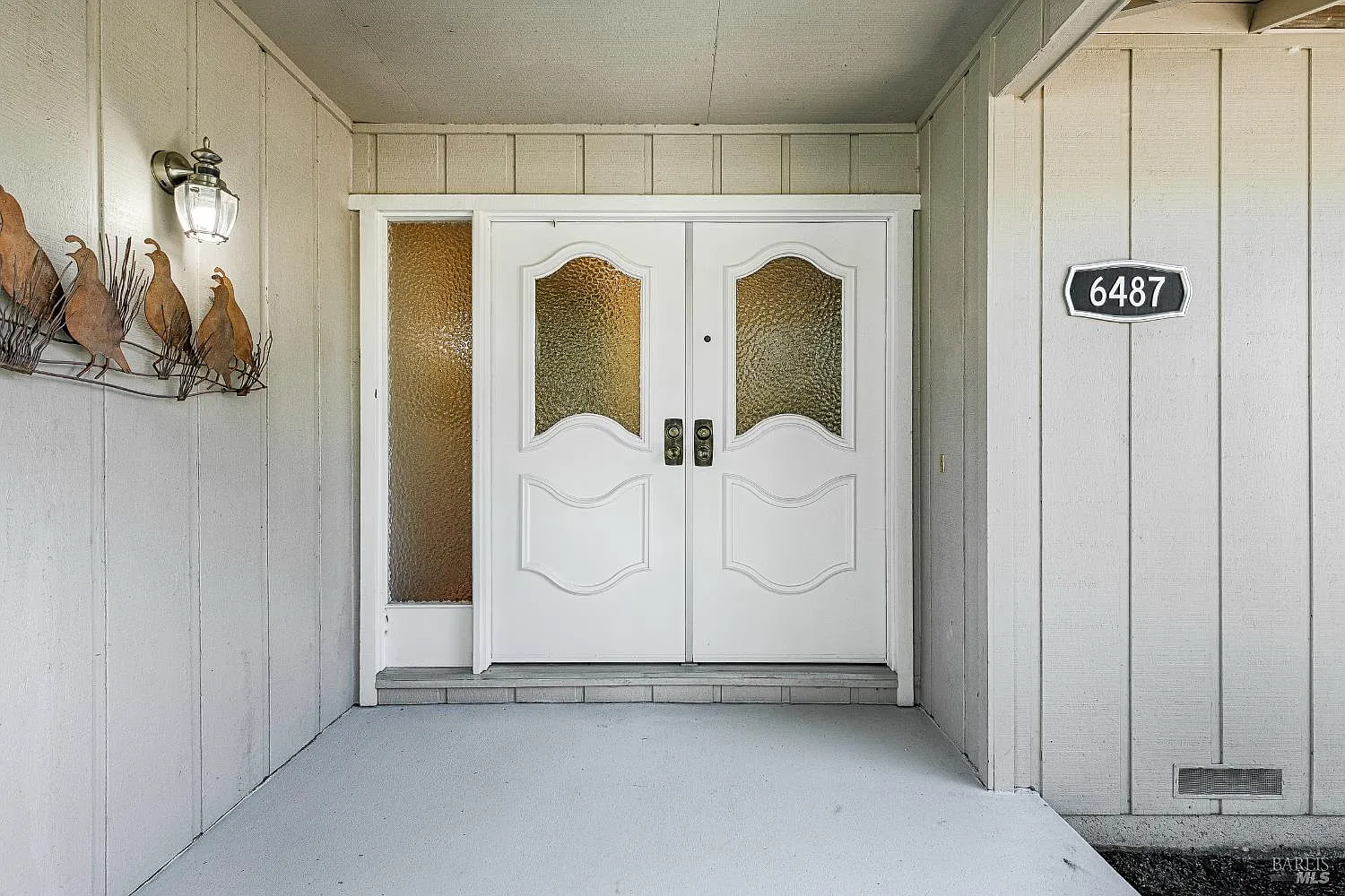 6487 Meadowridge Court - Photo 4