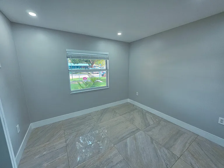 352 Johnston St — Photo 8