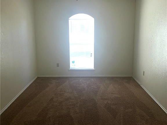 5th image of 4207 Lori Dr