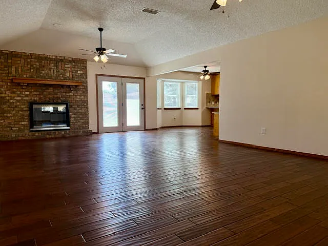 4 bed, 1625 sqft, $1,950 — Photo 3