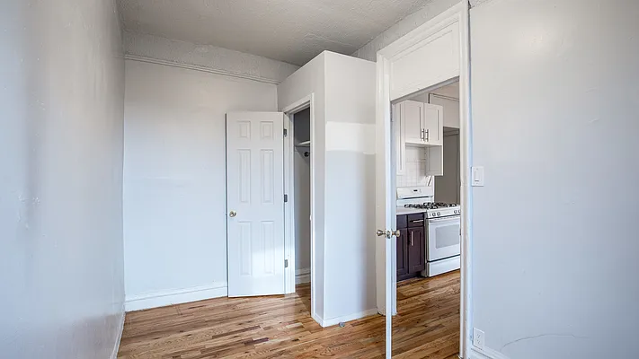 Rented by Nooklyn NYC LLC | media 12