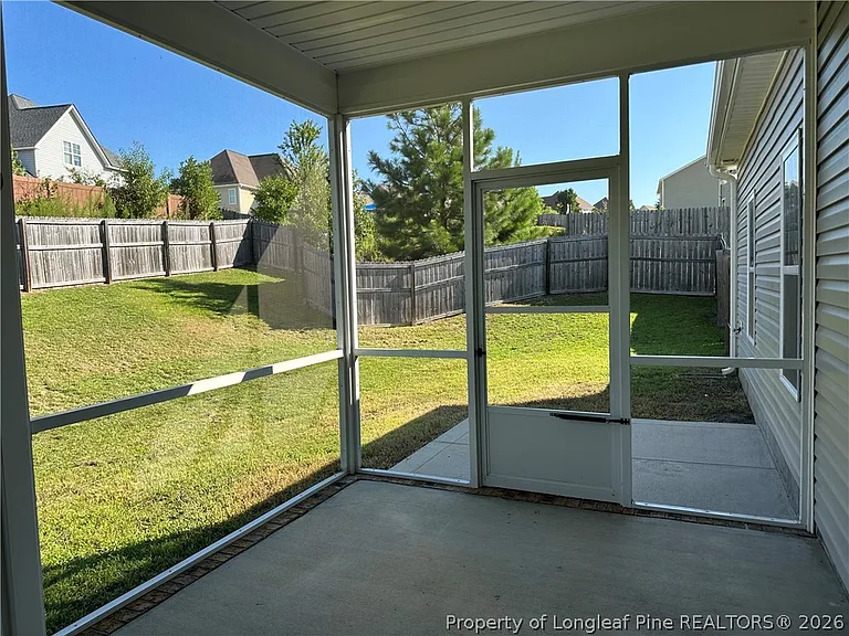 498 New Castle Ln — Photo 36