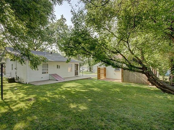 4th image of 2128 S 26th St