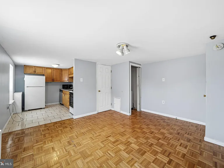 924 S 10th St — Photo 1