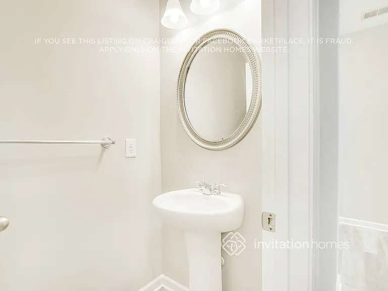 3941 Lake Manor Way — Photo 21