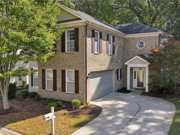5233 Averham Dr, Virginia Beach, VA 23455