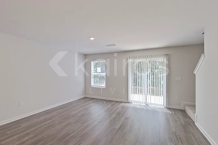 364 Ironwood Ct — Photo 2
