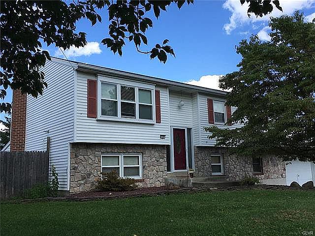2nd image of 420 Cherry Hill Rd