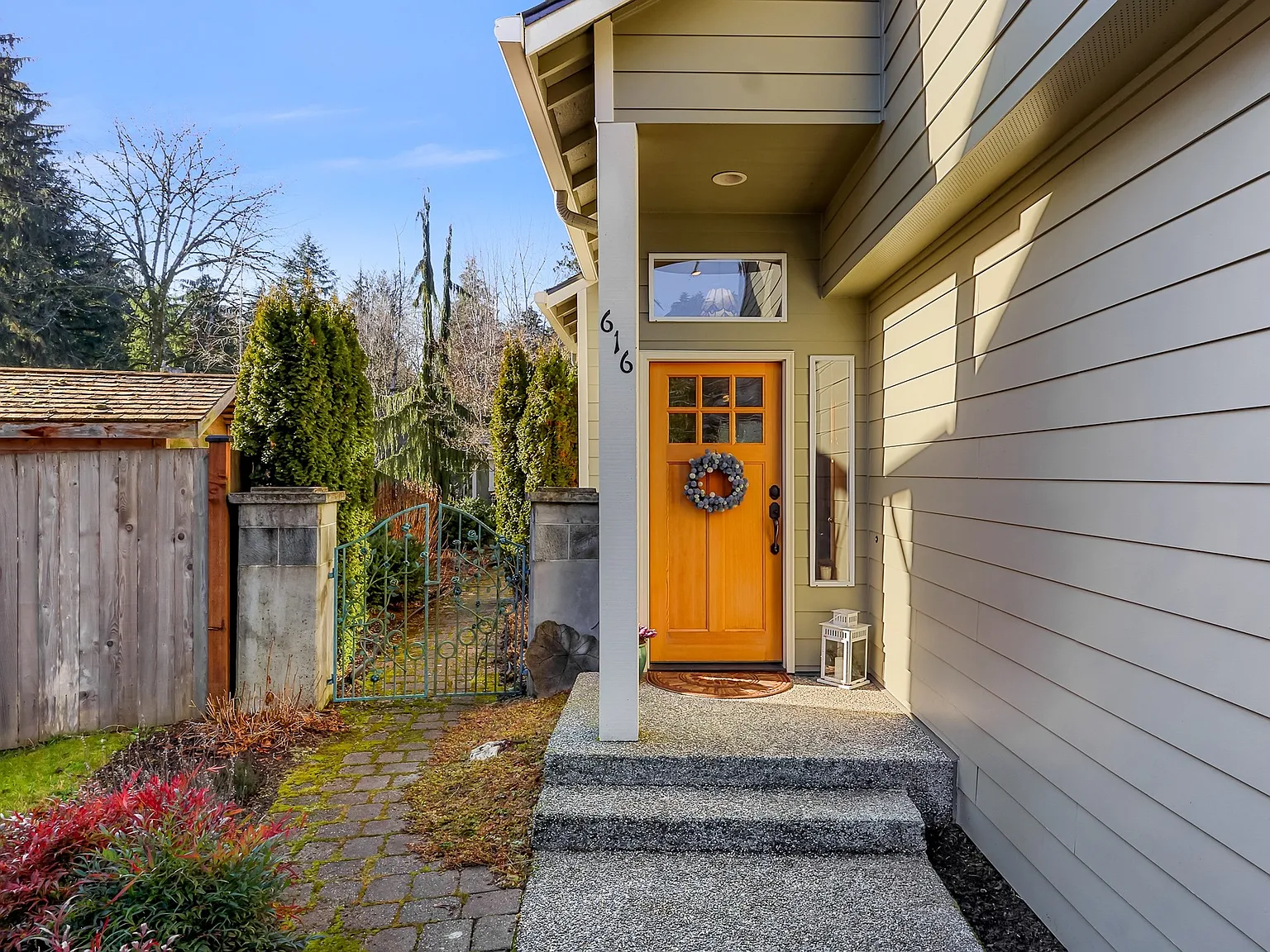 3 bed, 1464 sqft, $3,200 — Photo 2