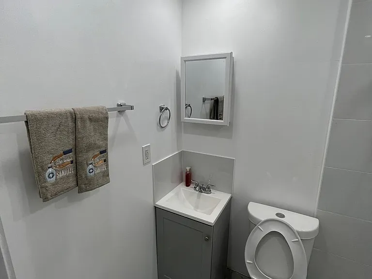 5090 SW 9th Ct — Photo 5