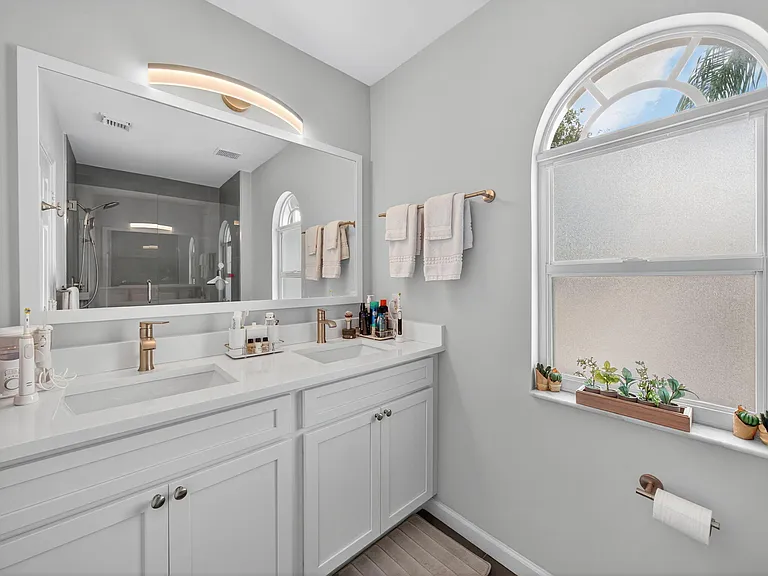 1512 Buckingham Ave — Photo 10