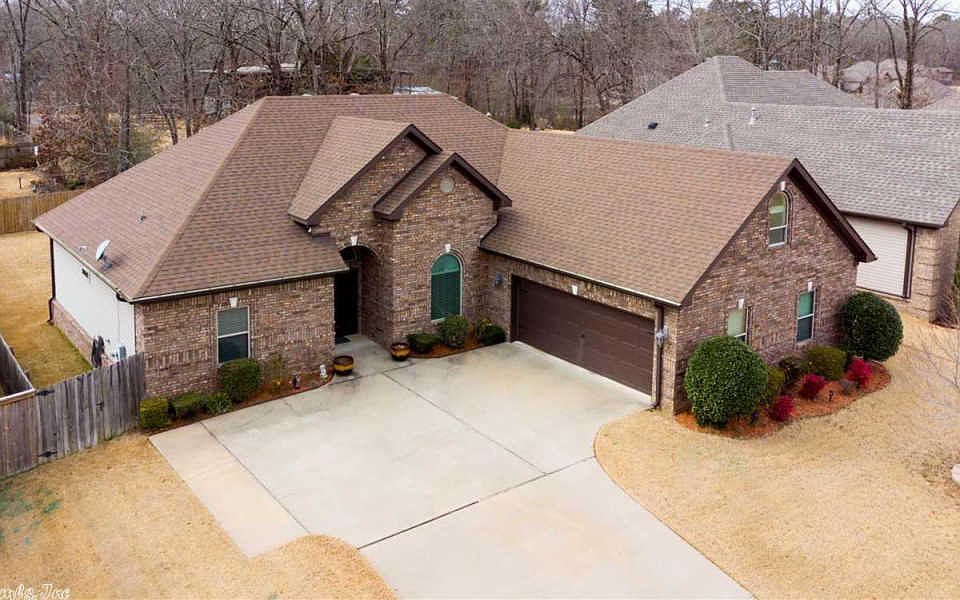 1st image of 5009 Maple Leaf Dr
