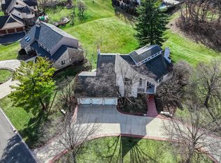 8920 Royal Dr, Burr Ridge, IL 60527