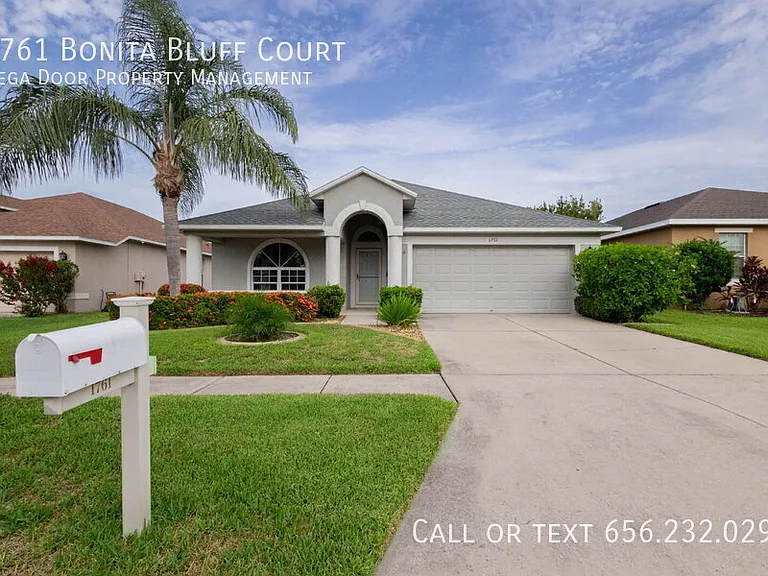 1761 Bonita Bluff Ct — Photo 1