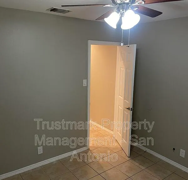 8335 Bent Meadow Dr — Photo 23