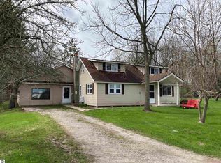 340 Ward St, Rose City, MI 48654
