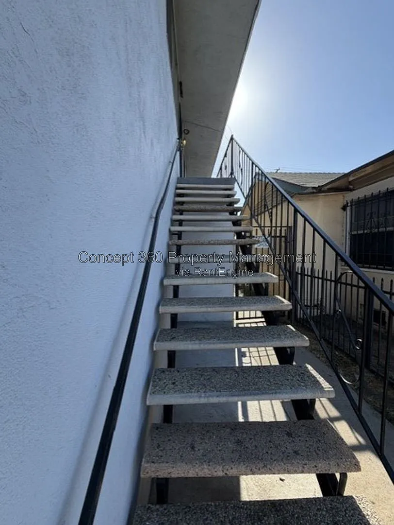 1 bed, 1.0 bath, 600 sqft, $1,695 — Photo 2