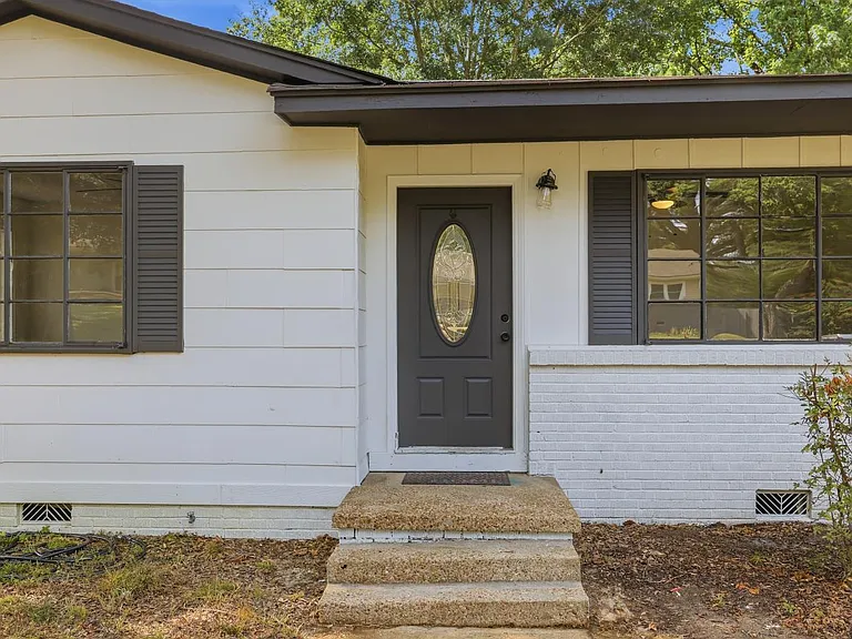 2033 Carolyn Ln — Photo 18