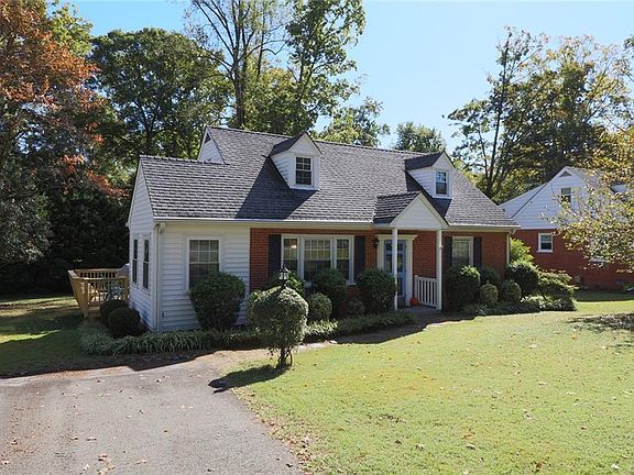 2nd image of 1205 Elmhurst Dr