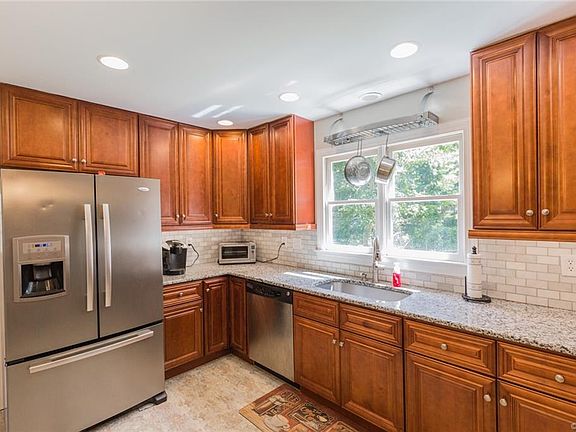 3rd image of 9325 Falcon Dr