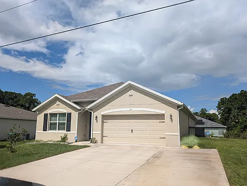 1606 Degroodt Rd SW Photo 1