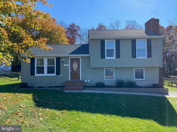 20 Scarborough Fare, Stewartstown, PA 17363