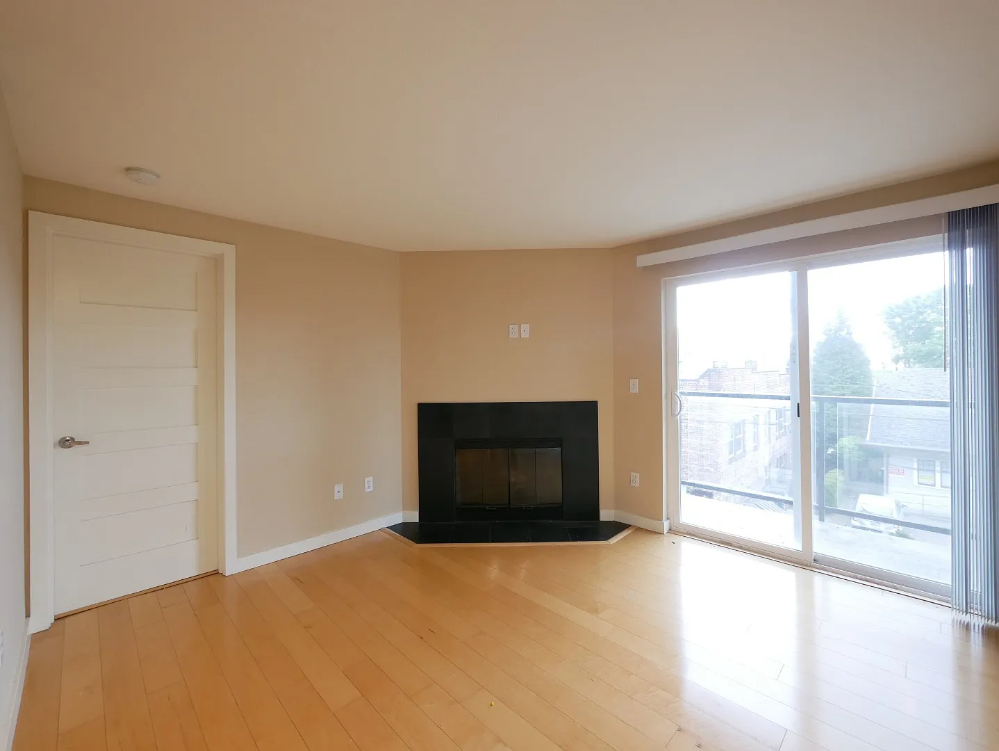 Exceptional Condo in Capitol Hill Available for Rent! — Photo 3