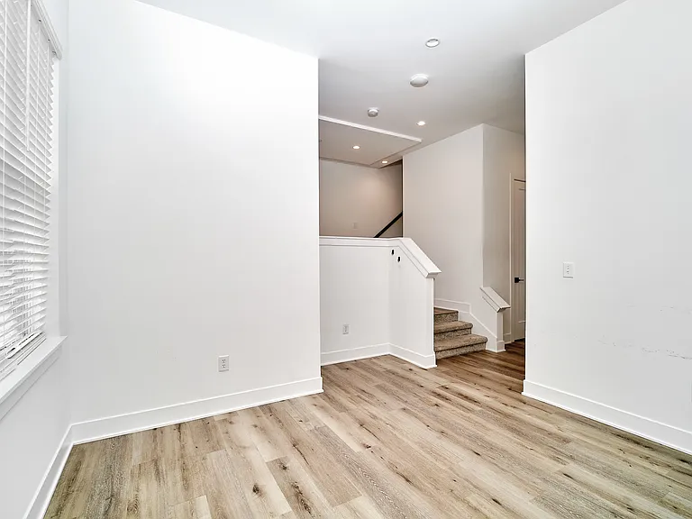 Office/flex space