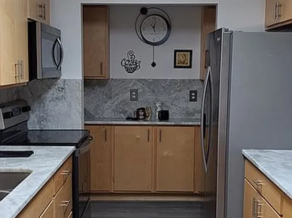 407 Poinsettia Ave, Fruitland Park, FL 34731