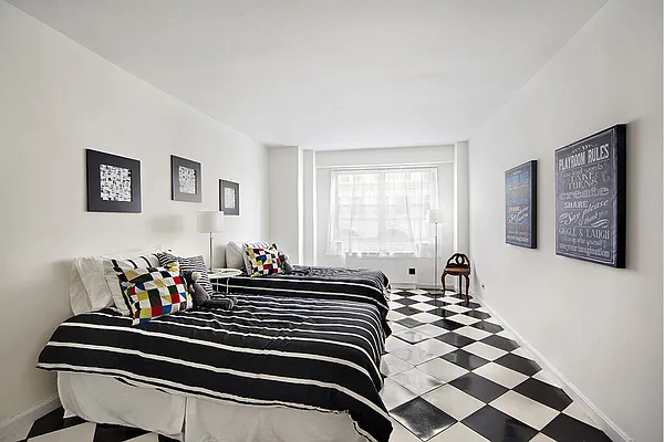 Sold by Stribling | media 12