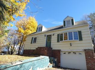 67 Summit Rd, Hamburg, NJ 07419